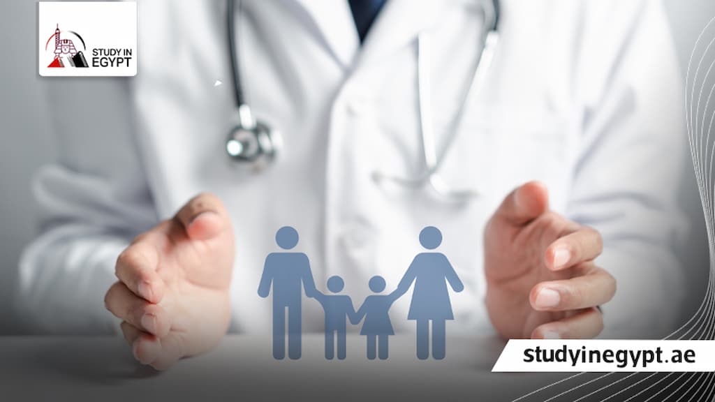 كم سنة دراسة طب الأسرة والمجتمع