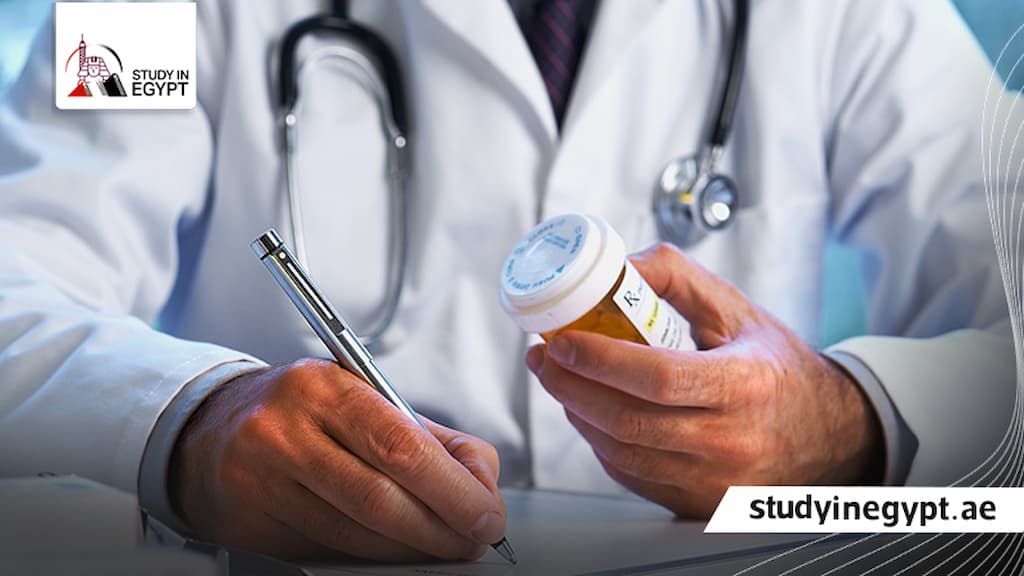 كم عدد سنوات دراسة الصيدلة في مصر